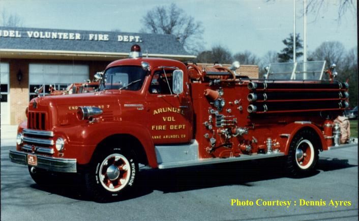 An early Arundel pumper, dressed for work.
