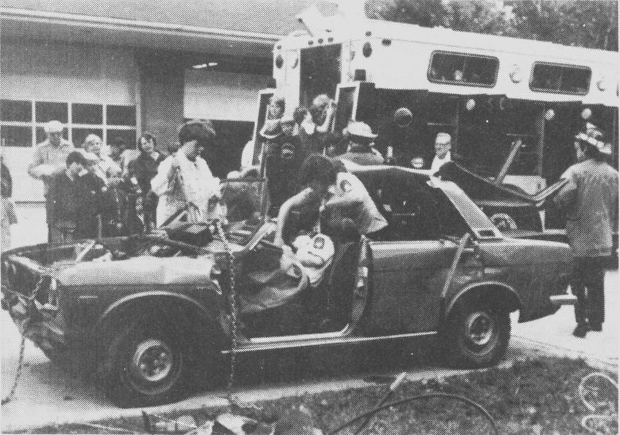 Squad crew demonstrates vehicle rescue for the neighborhood.